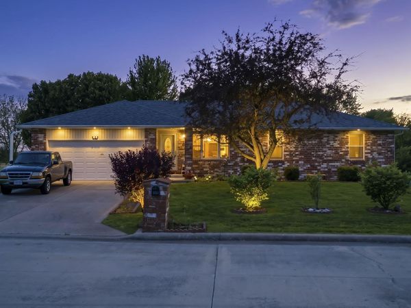 675 S Colony Avenue, Bolivar, MO 65613