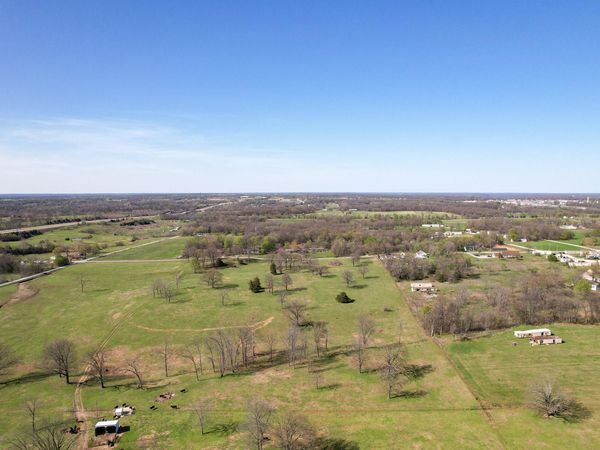 00 Palm Road, Unit 03, Neosho, MO 64850