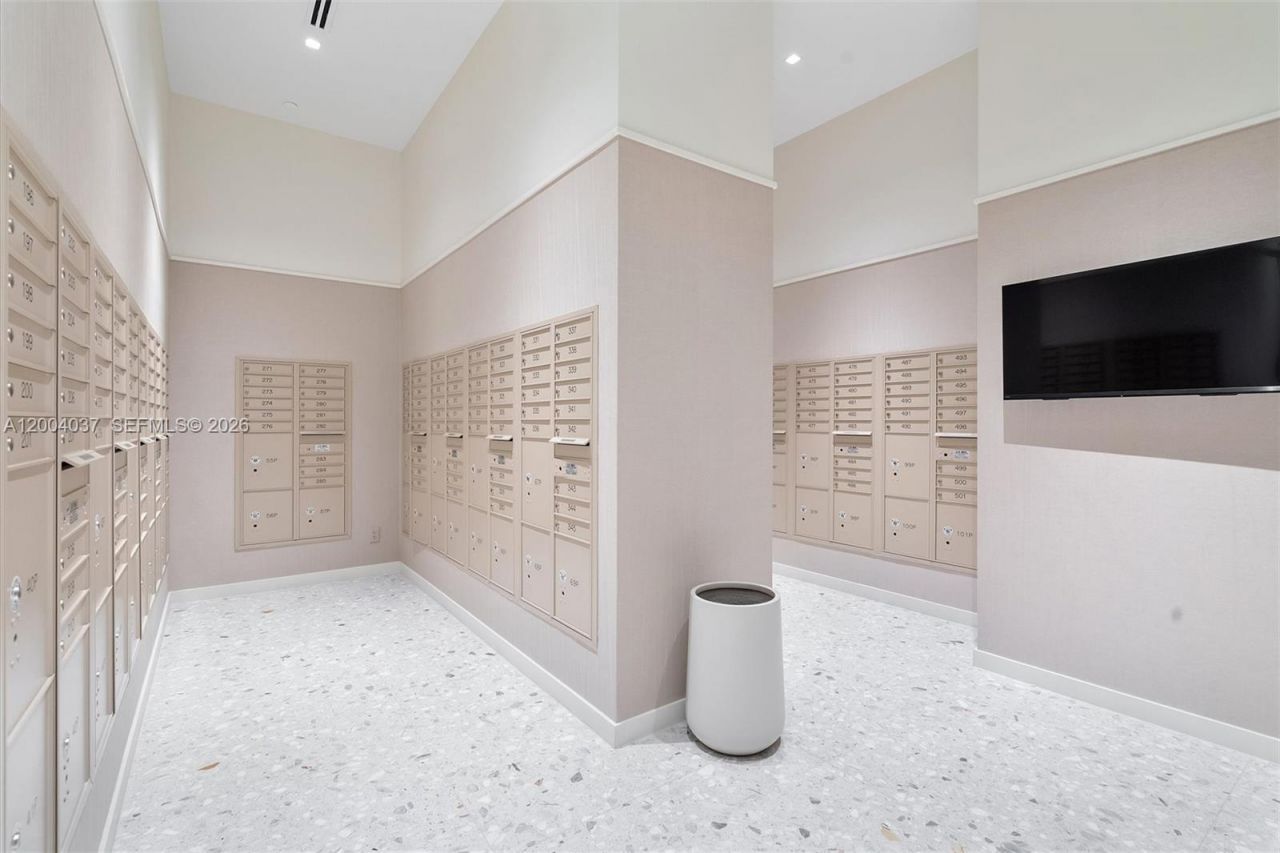 77 SE 5th Street, Unit 2614, Miami, FL 33131 Photo