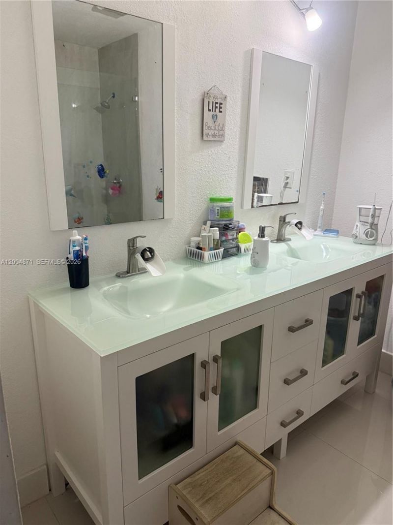 4242 SW 98th Ave, Unit 4242, Miami, FL 33165 Photo
