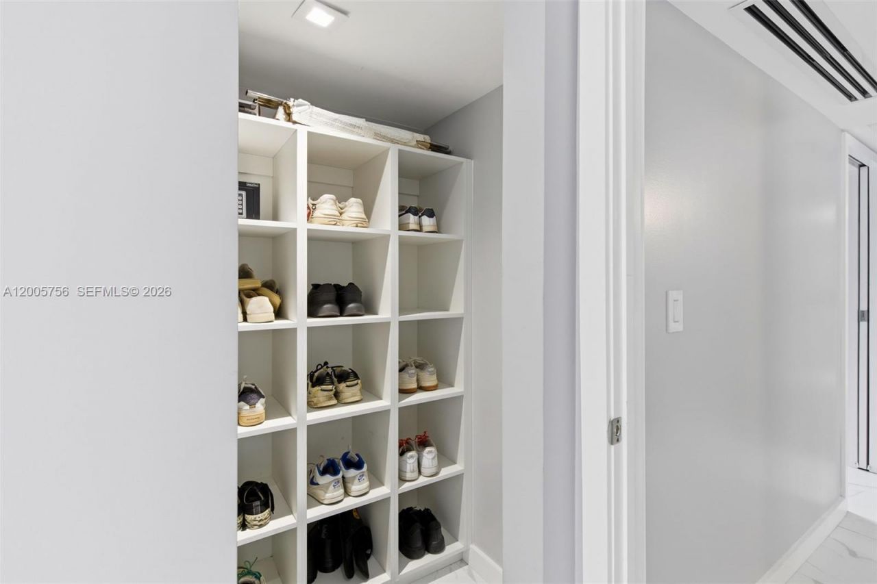 1428 Euclid Ave, Unit 207, Miami Beach, FL 33139 Photo
