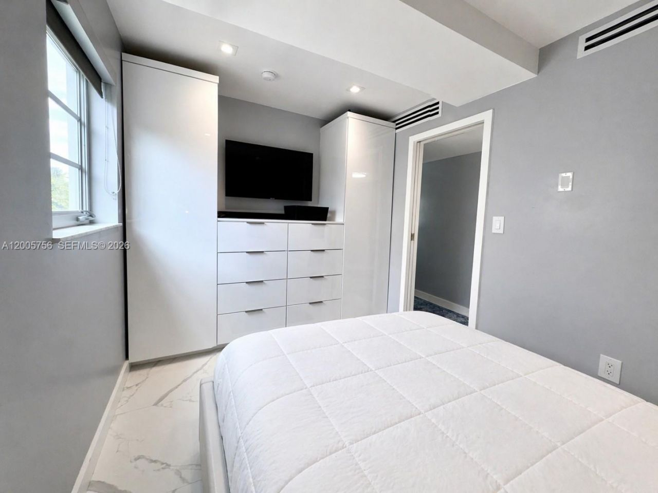 1428 Euclid Ave, Unit 207, Miami Beach, FL 33139 Photo