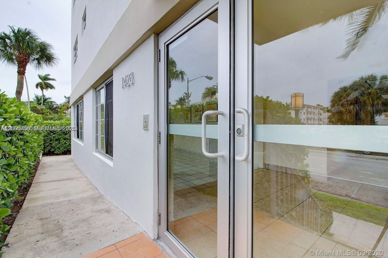 1428 Euclid Ave, Unit 207, Miami Beach, FL 33139 Photo