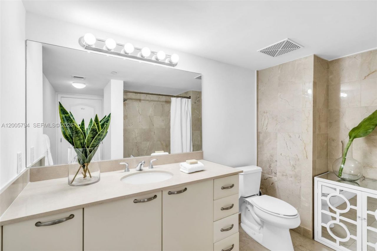2101 Brickell Ave, Unit 306, Miami, FL 33129 Photo