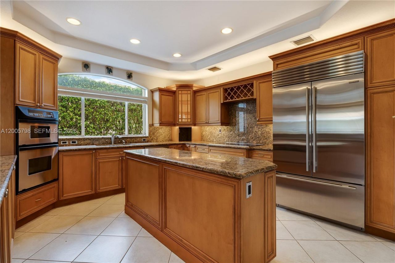 11071 SW 28th St , Miami, FL 33165 Photo