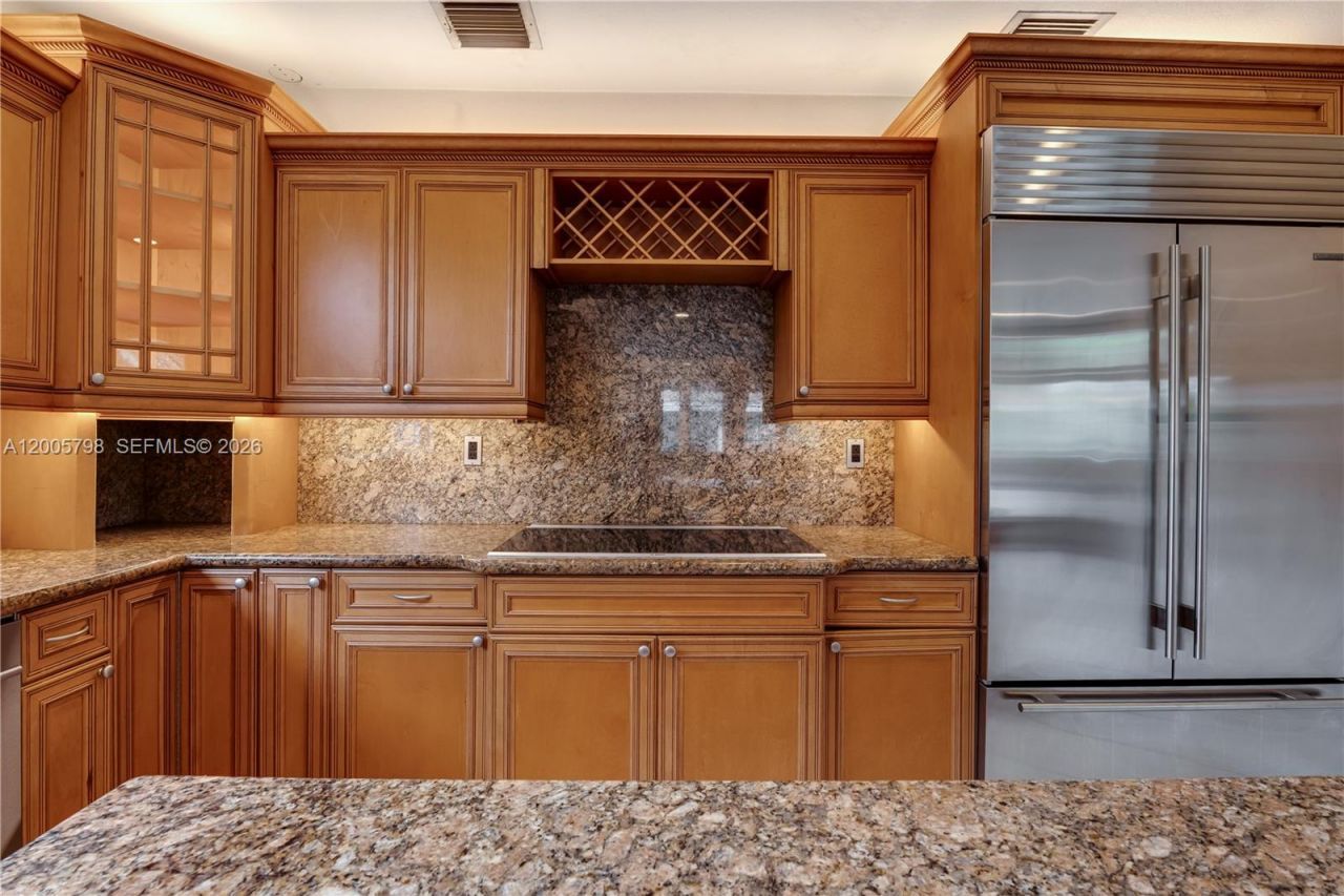 11071 SW 28th St , Miami, FL 33165 Photo