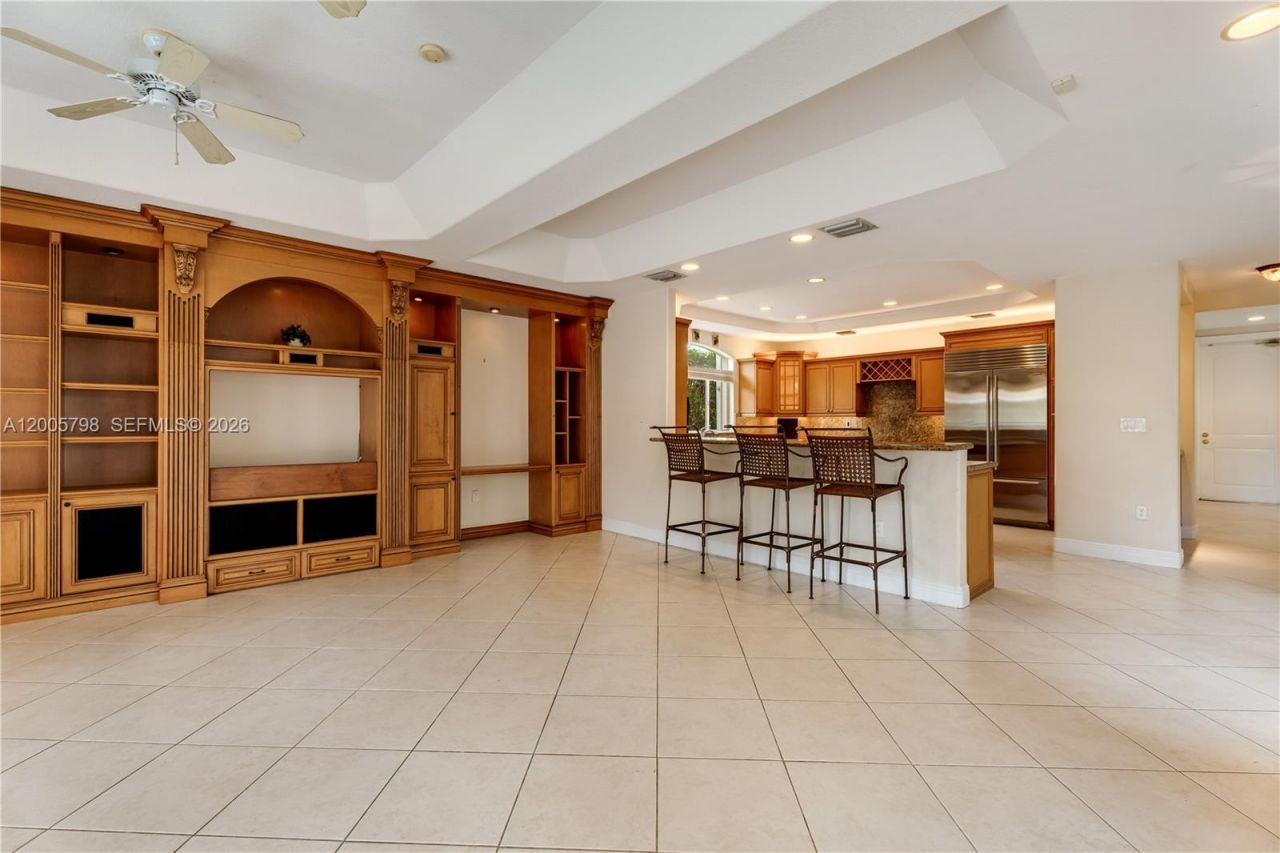 11071 SW 28th St , Miami, FL 33165 Photo