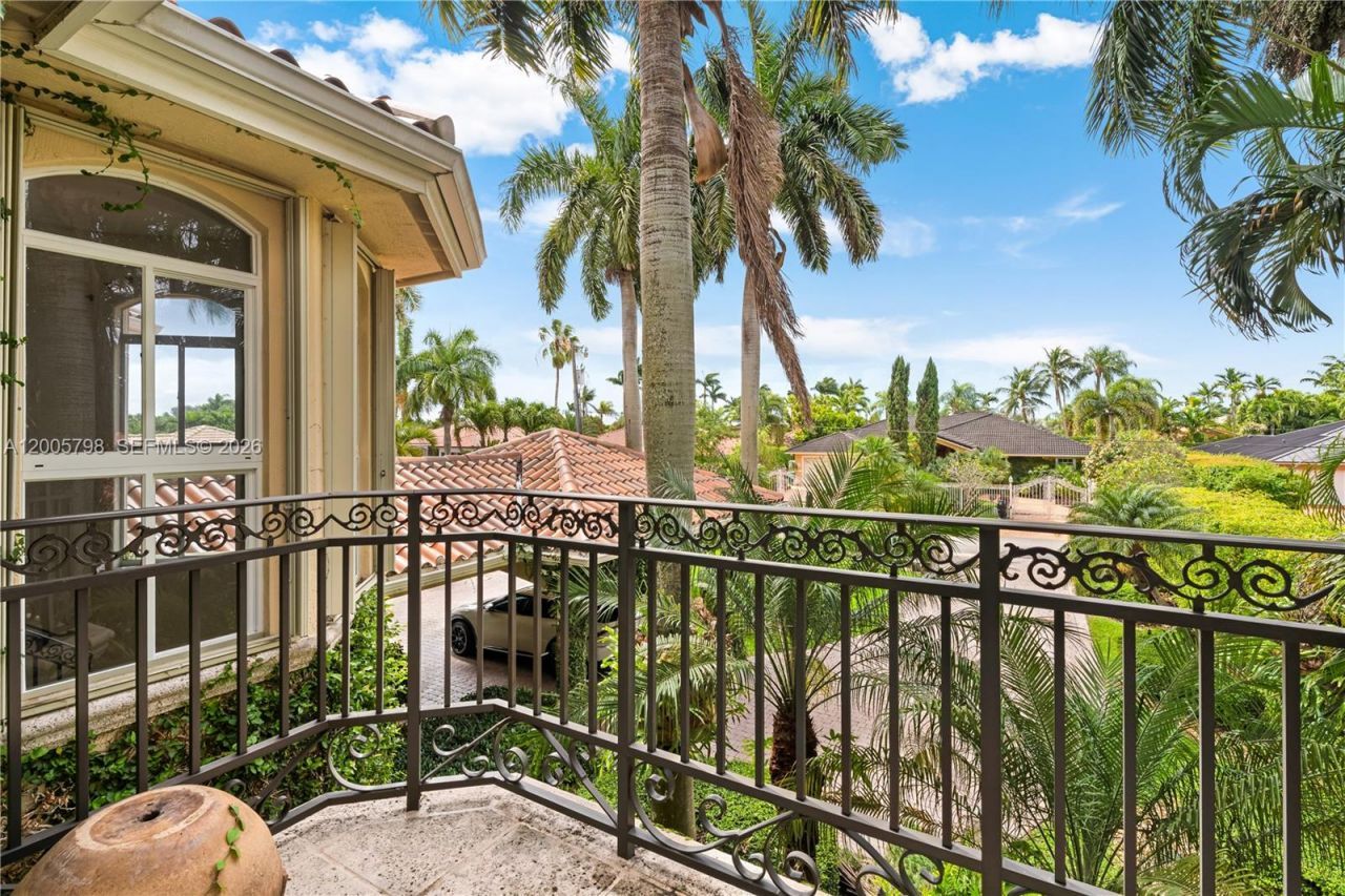 11071 SW 28th St , Miami, FL 33165 Photo