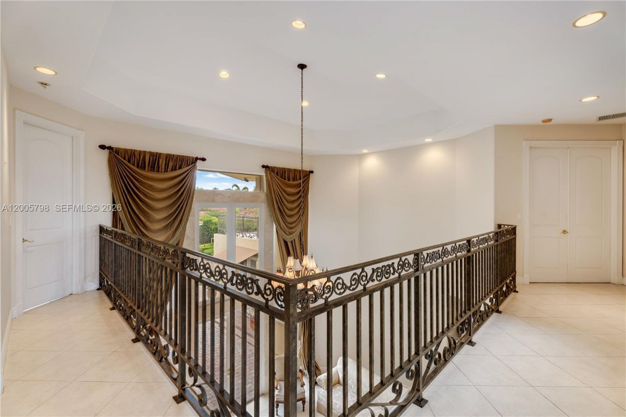 11071 SW 28th St , Miami, FL 33165 Photo