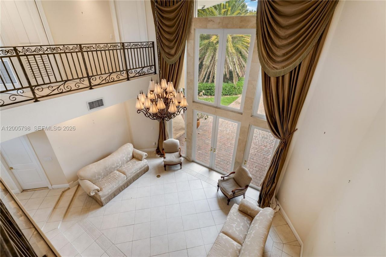 11071 SW 28th St , Miami, FL 33165 Photo