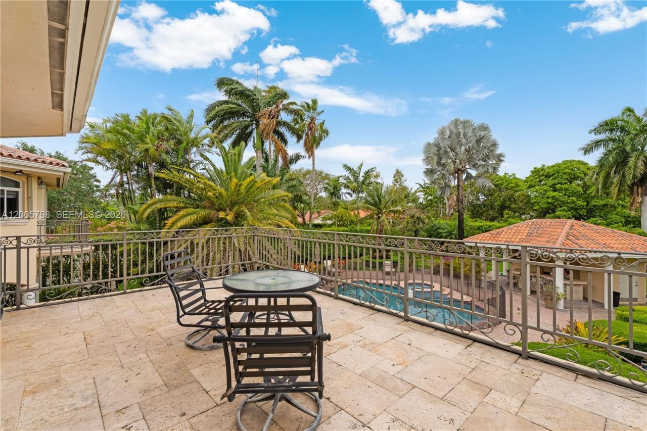 11071 SW 28th St , Miami, FL 33165 Photo