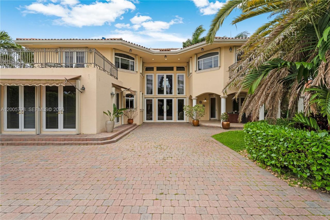 11071 SW 28th St , Miami, FL 33165 Photo