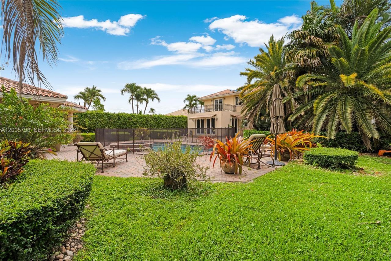 11071 SW 28th St , Miami, FL 33165 Photo