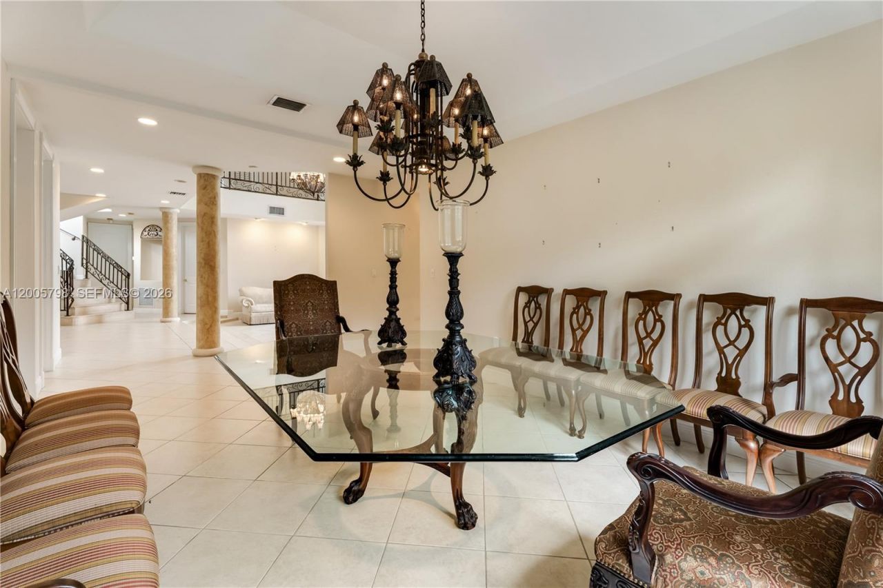 11071 SW 28th St , Miami, FL 33165 Photo