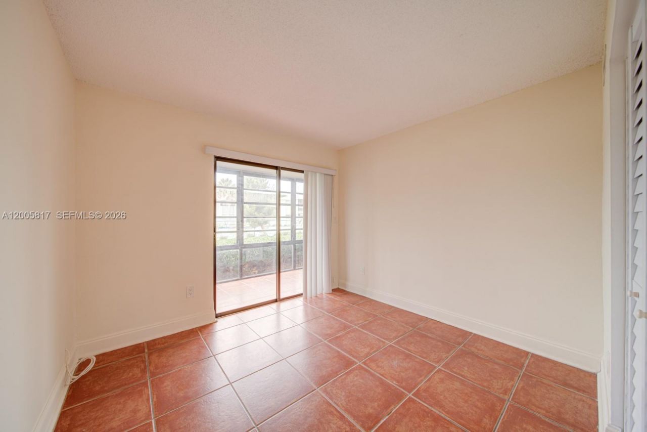 9715 Hammocks Blvd , Unit 106, Miami, FL 33196 Photo