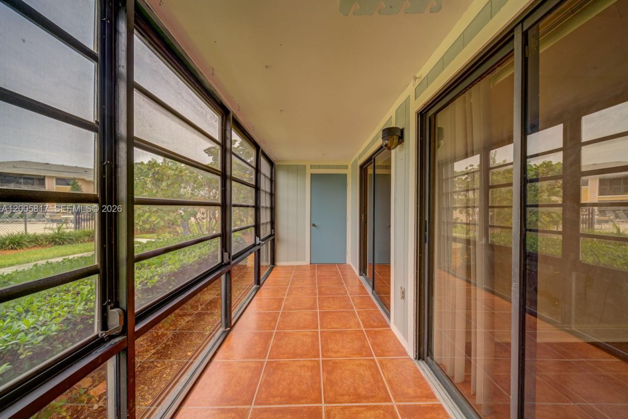 9715 Hammocks Blvd , Unit 106, Miami, FL 33196 Photo