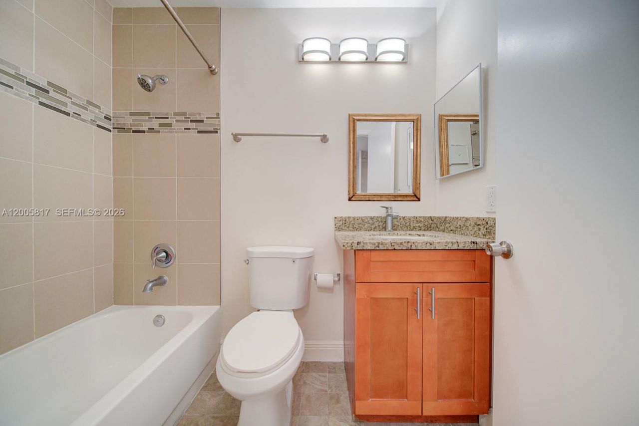 9715 Hammocks Blvd , Unit 106, Miami, FL 33196 Photo