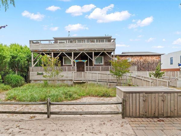 33 Schooner, Ocean Beach, NY 11770