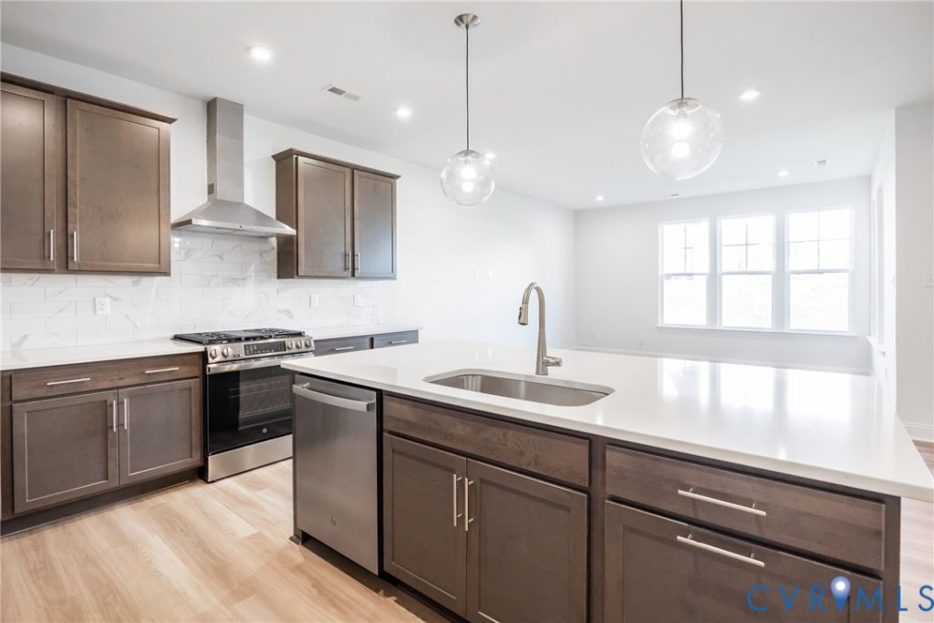 18740 Palisades Cove Trail Moseley, VA 23120