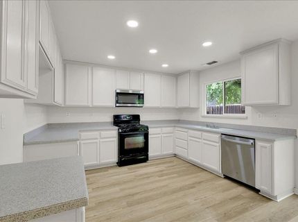 1119 John Wayne Dr, Yuba City, CA 95991 Photo