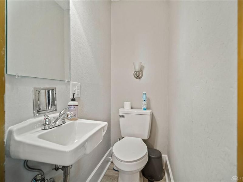 916 E Central Avenue, Miamisburg, OH 45342 Photo 34