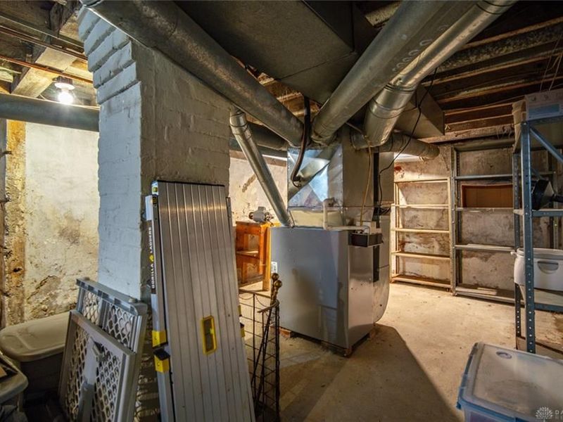 916 E Central Avenue, Miamisburg, OH 45342 Photo 37