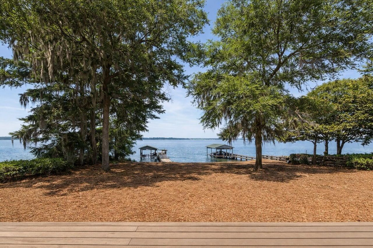 1391 Scott Lake Road Photo 2