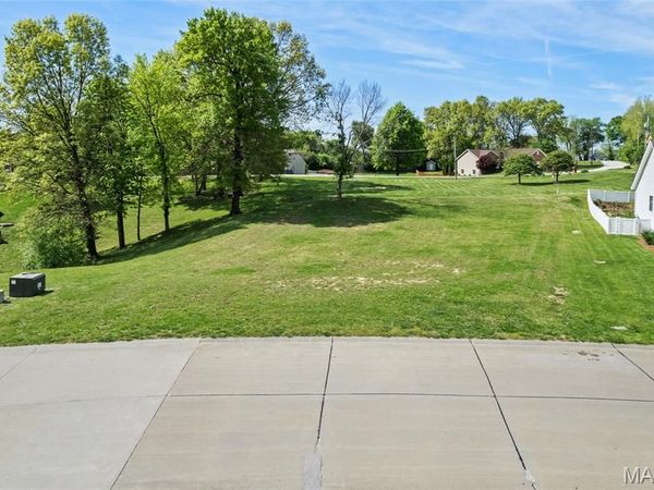 467 Pearl Ridge Court , St Charles, MO 63303