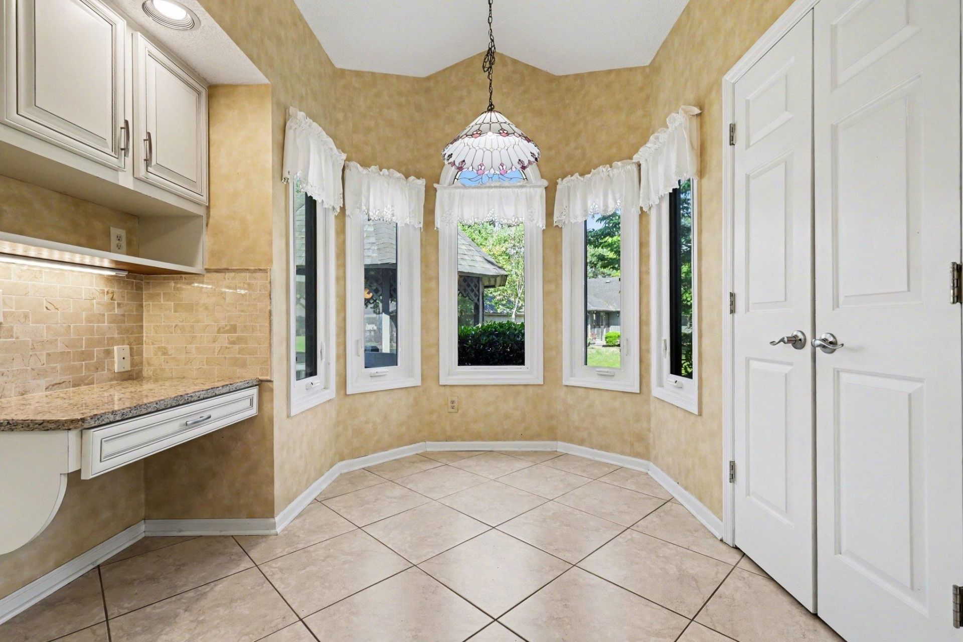 106 Bentwood Circle Photo 13