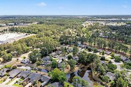 106 Bentwood Circle photo 4