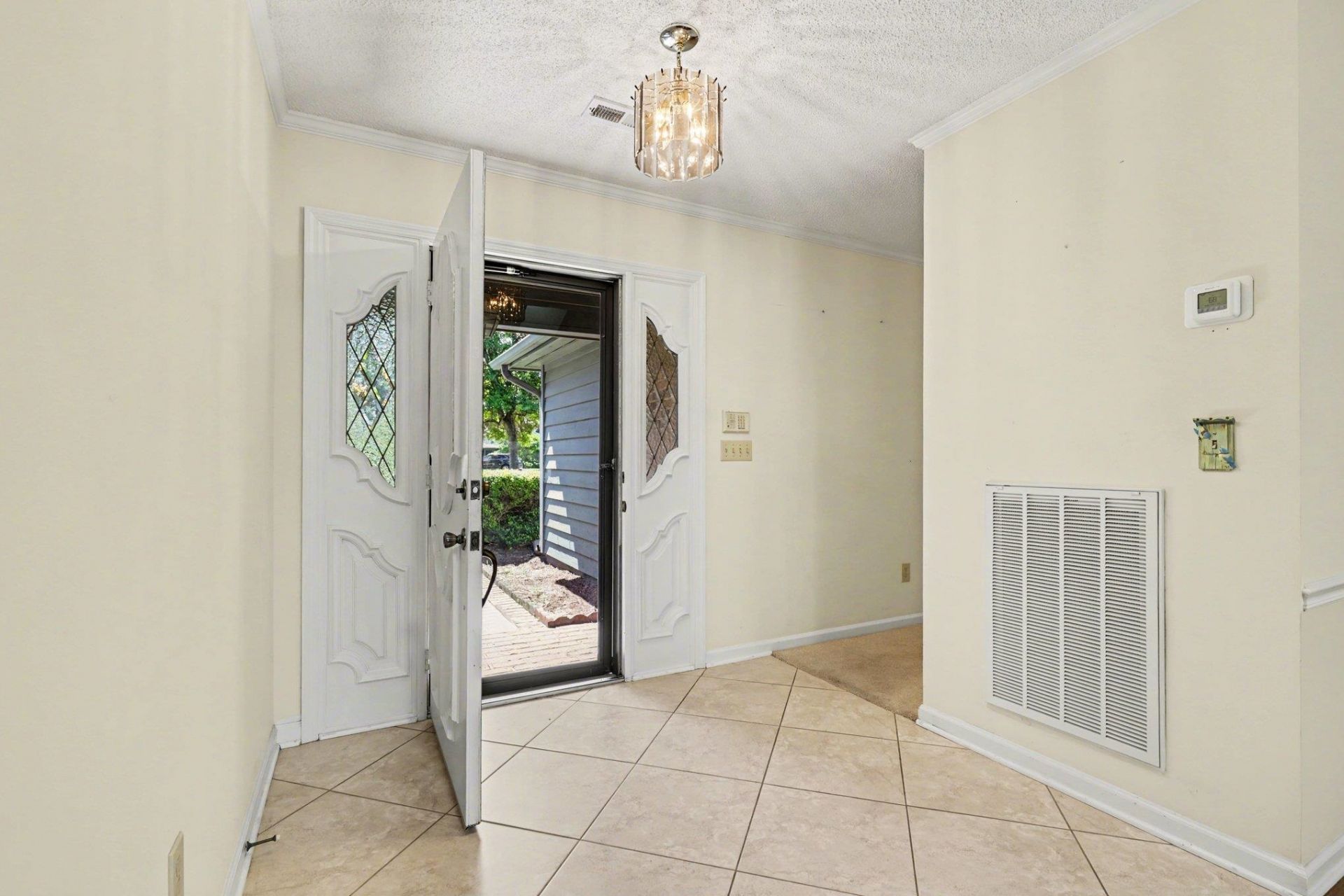 106 Bentwood Circle Photo 9