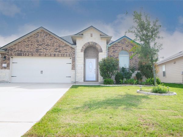 106 Reagor DR , Taylor, TX 76574
