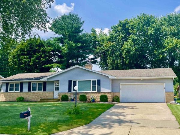 307 S Holiday Drive, Waunakee, WI 53597