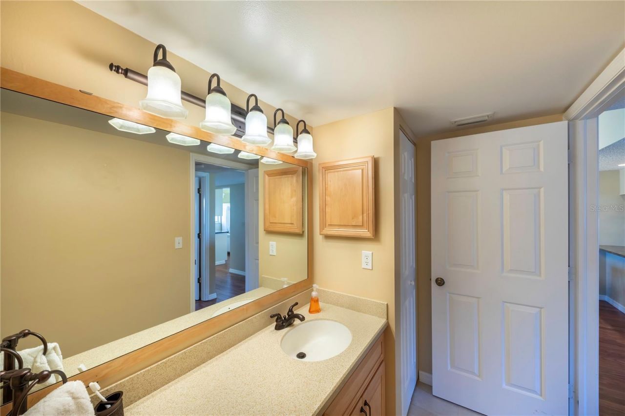 437 Cerromar Lane , Unit 525, Venice, FL 34293 Photo