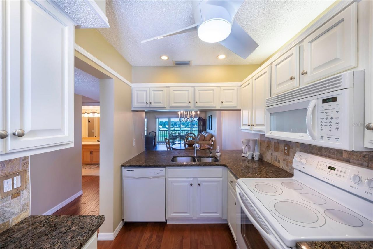 437 Cerromar Lane , Unit 525, Venice, FL 34293 Photo