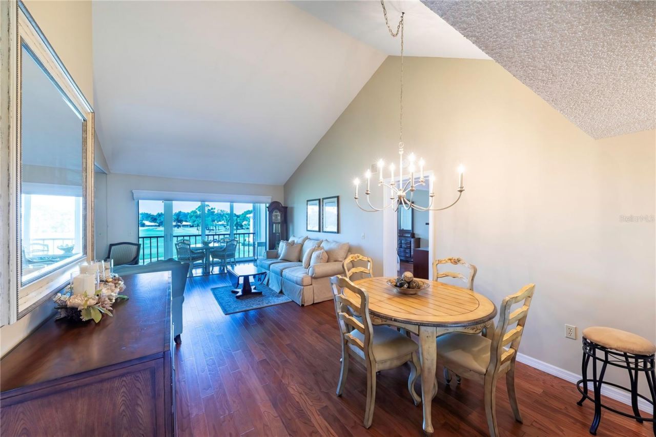 437 Cerromar Lane , Unit 525, Venice, FL 34293 Photo