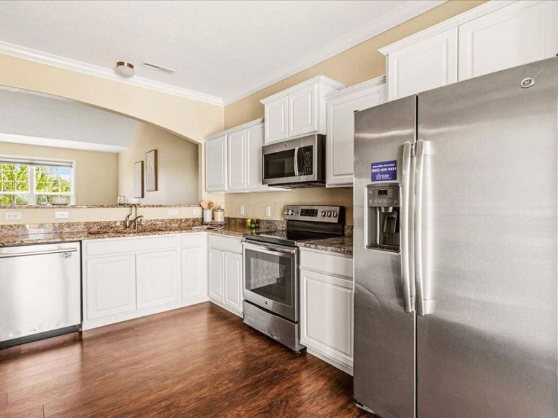 5648 Long Branch Place, Columbus, OH 43228 Photo 9