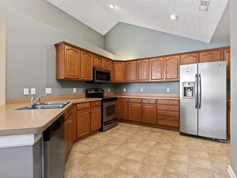 1364 Cotswold Lane, Hamilton, OH 45013 Photo 10