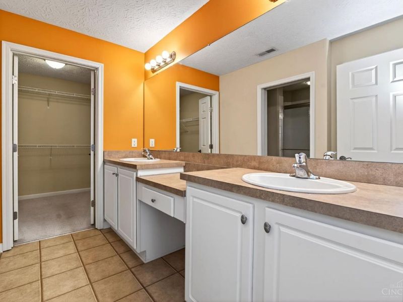 1364 Cotswold Lane, Hamilton, OH 45013 Photo 16