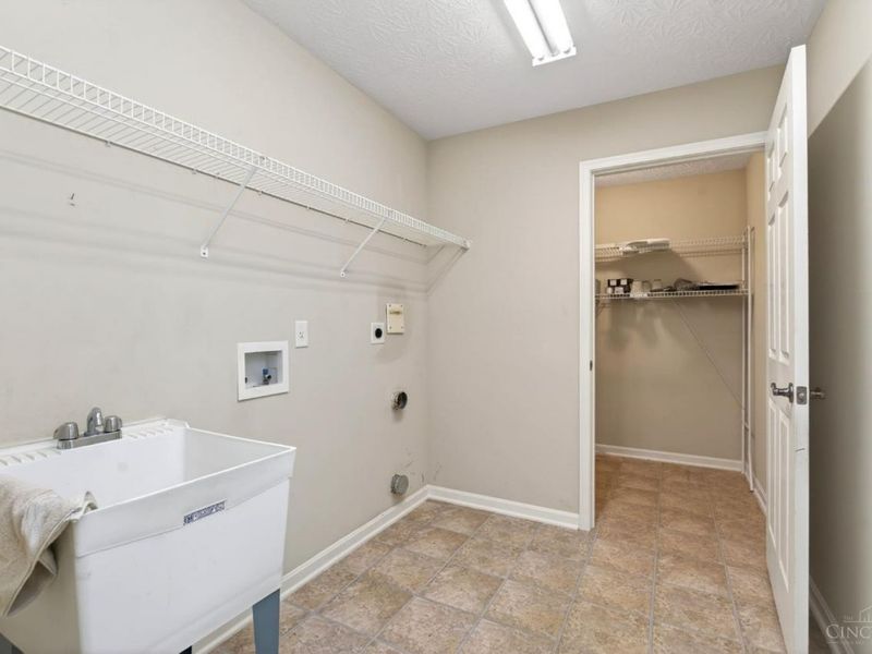 1364 Cotswold Lane, Hamilton, OH 45013 Photo 25