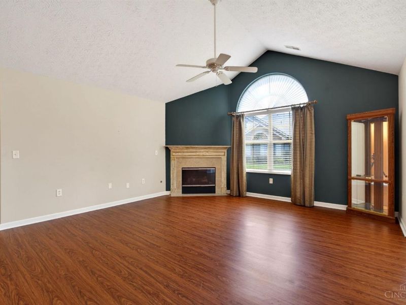 1364 Cotswold Lane, Hamilton, OH 45013 Photo 3