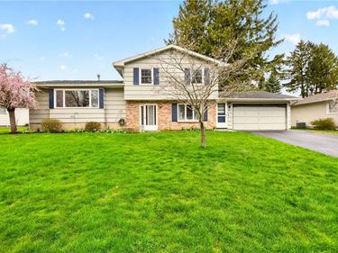 25 Andrea Lane , Rochester, NY 14609