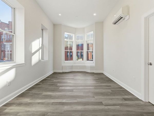 19-25 Essex, Unit 302, Haverhill, MA 01830