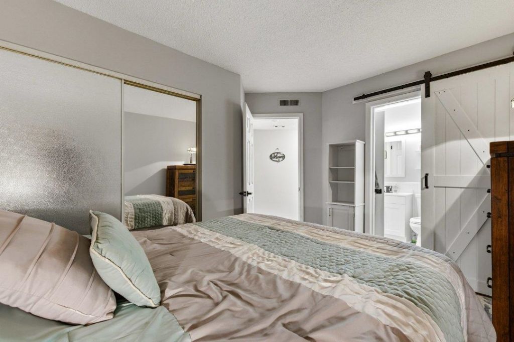 1100 Possum Trot Rd. Photo 13