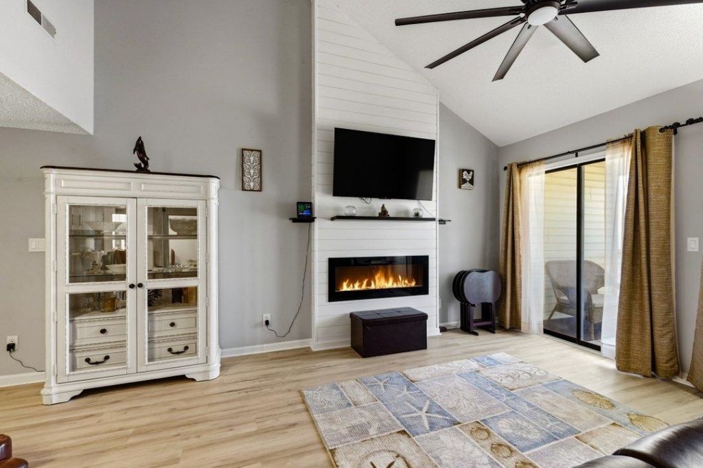 1100 Possum Trot Rd. Photo 3