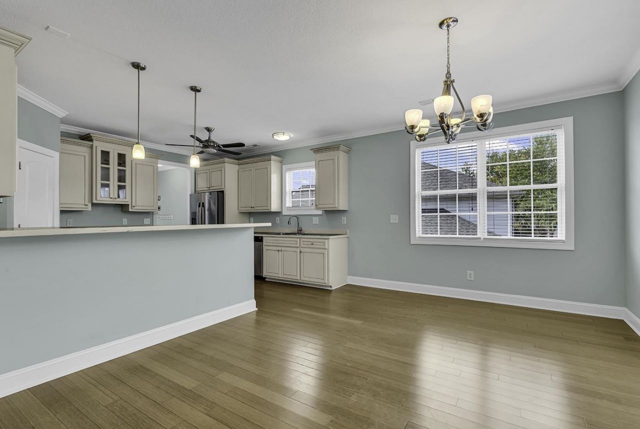 6 Cottage Dr.  Photo 12