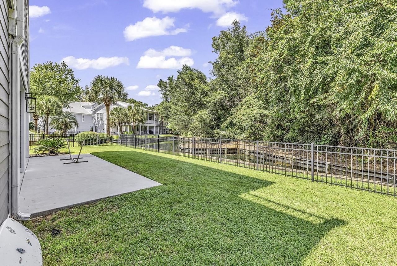 6 Cottage Dr.  Photo 28