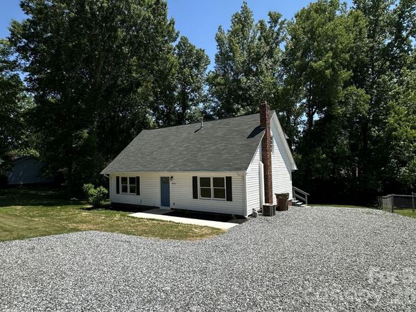 806 S Laurel Street, Lincolnton, NC 28092