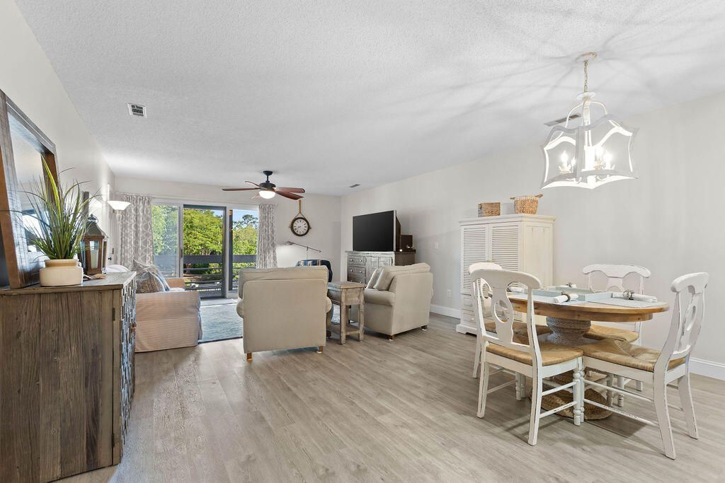 2469 Racquet Club Drive Photo 10