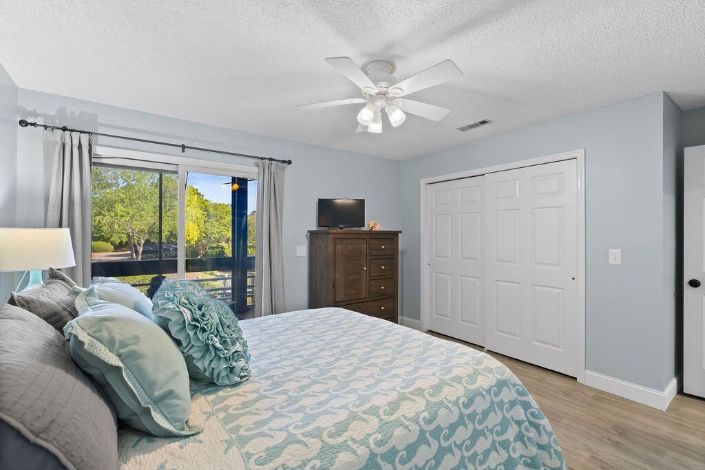 2469 Racquet Club Drive Photo 19